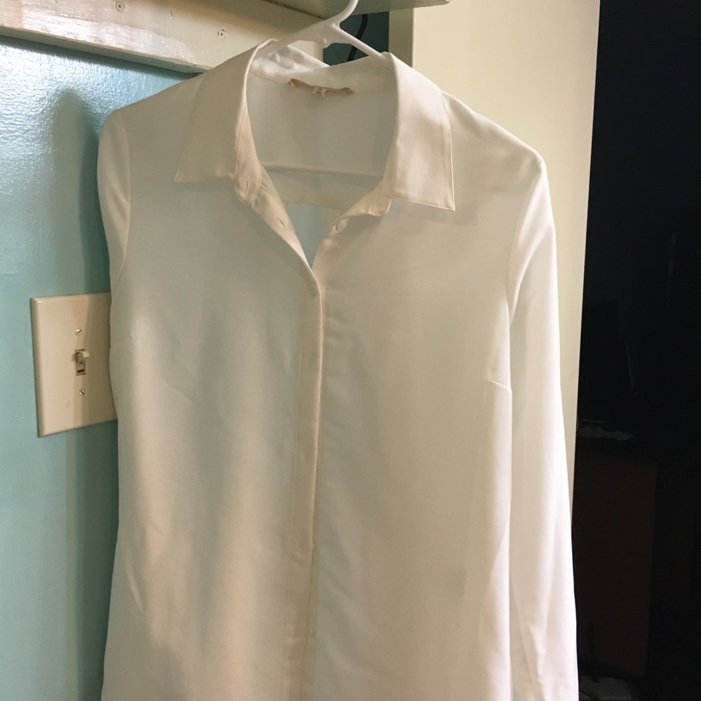 White 41 Hawthorn button down blouse.